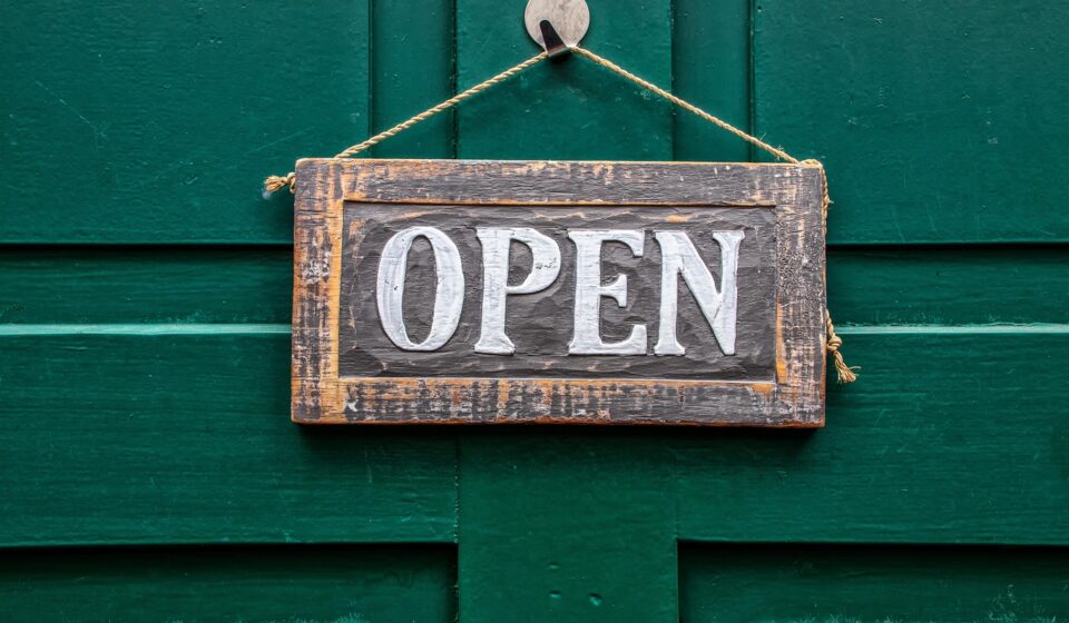 Craft Amazing Blogs That Hook Readers
