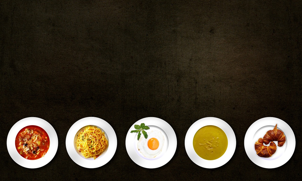 Travel and Enjoy Delicious Foods