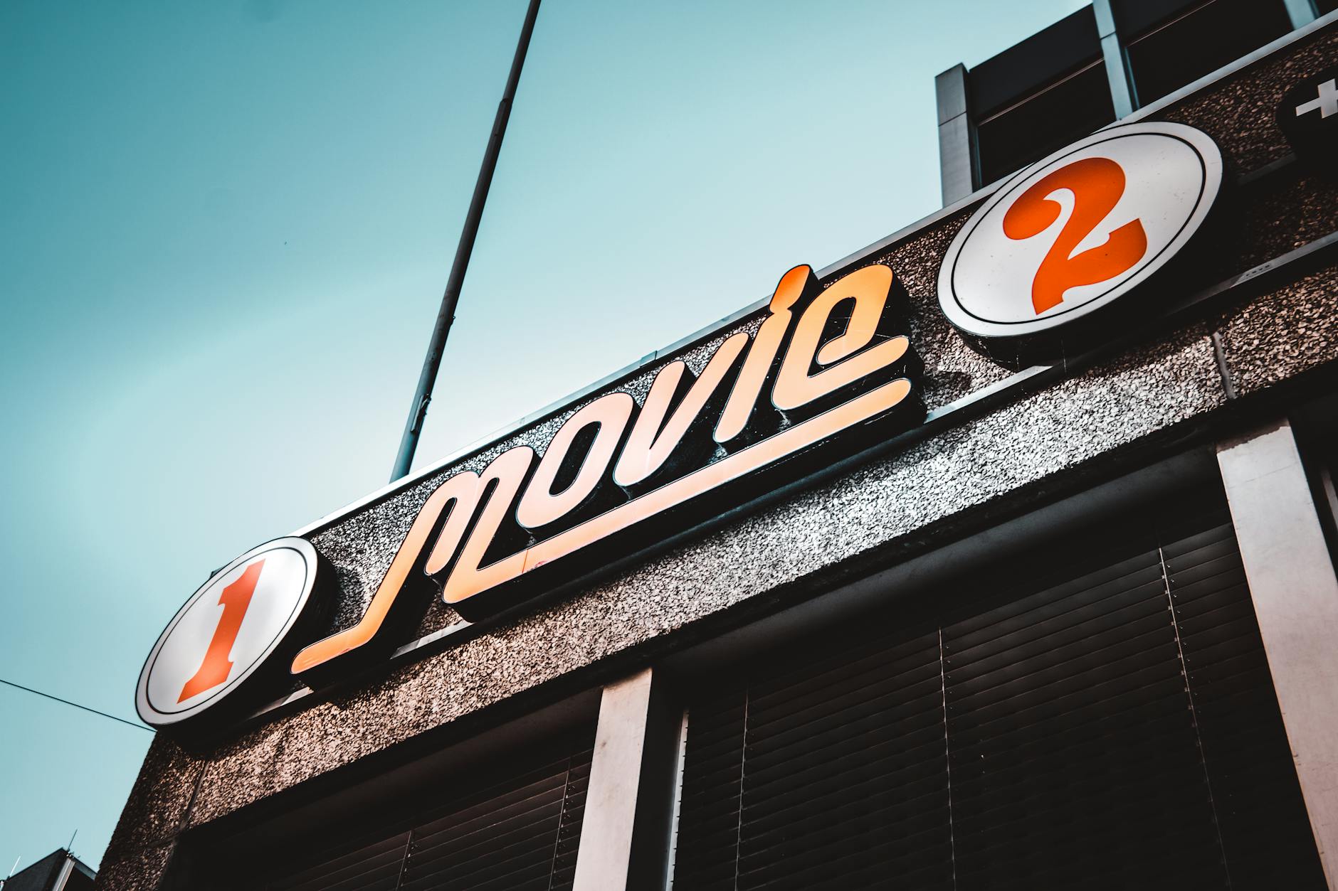 movie title screen letter E