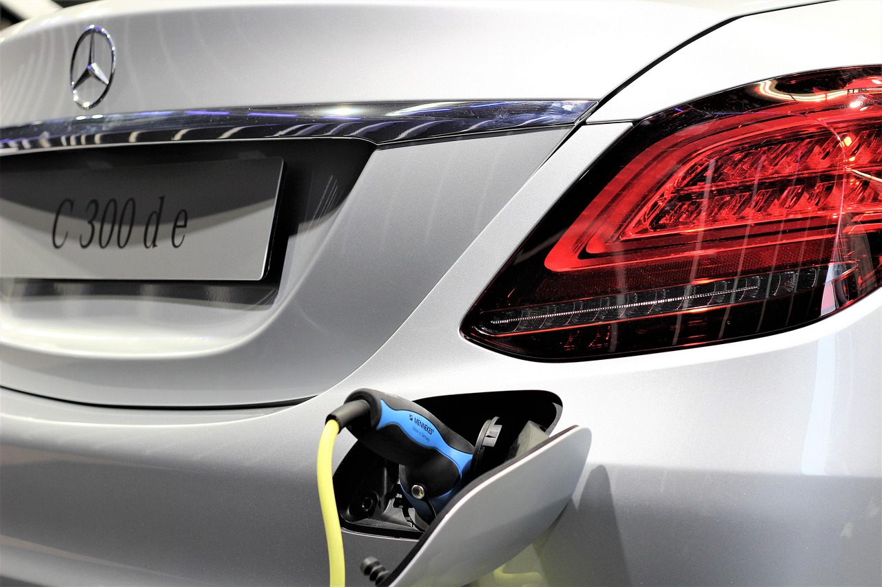 Car on Battery: Your 2026 Electric Vehicle Power Guide
