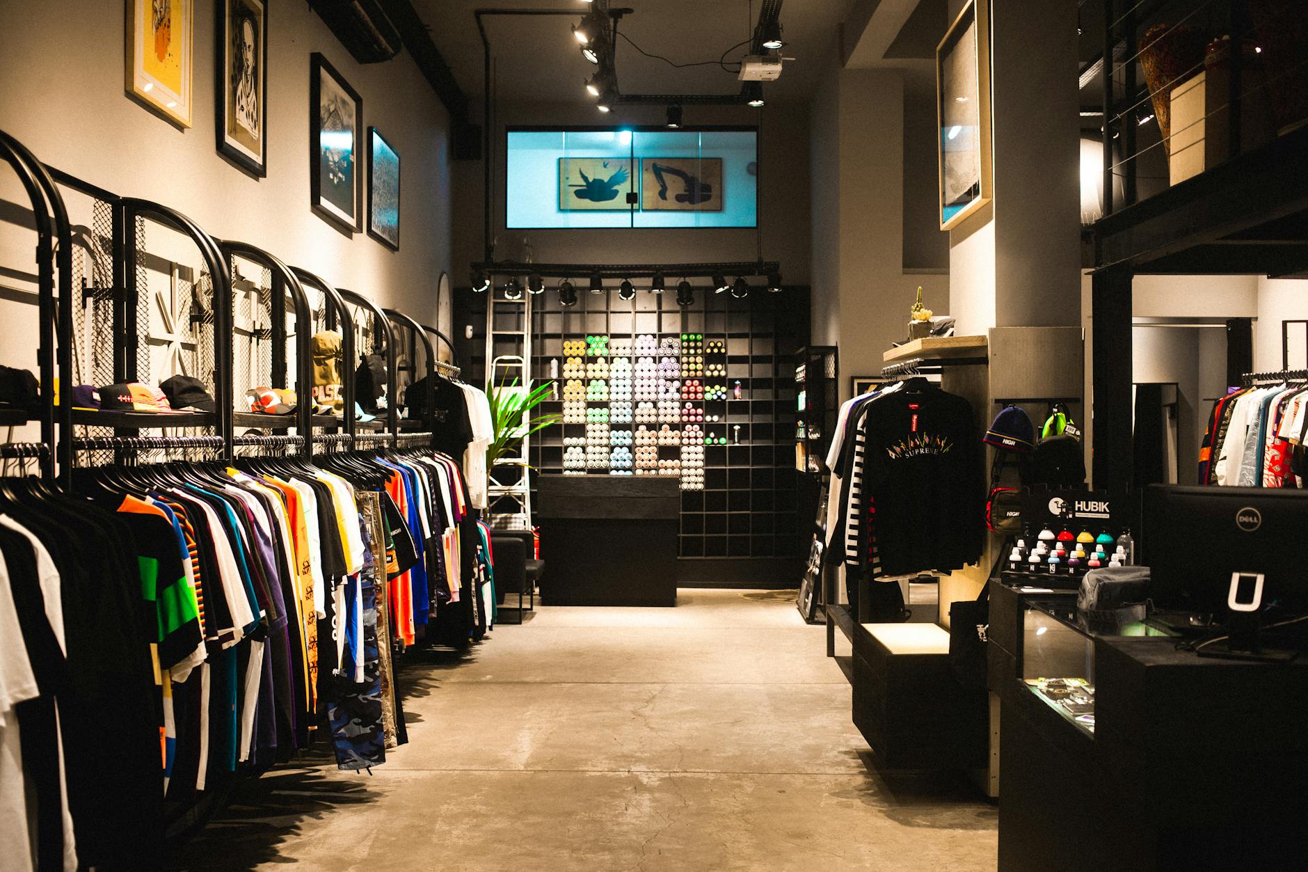 Hackstore in 2026: Navigating the Digital Marketplace Safely