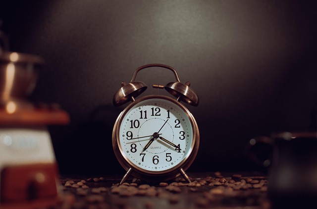 Infographic showing a clock with a red X over it due to DST error.