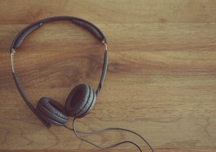 modern noise cancelling headphones