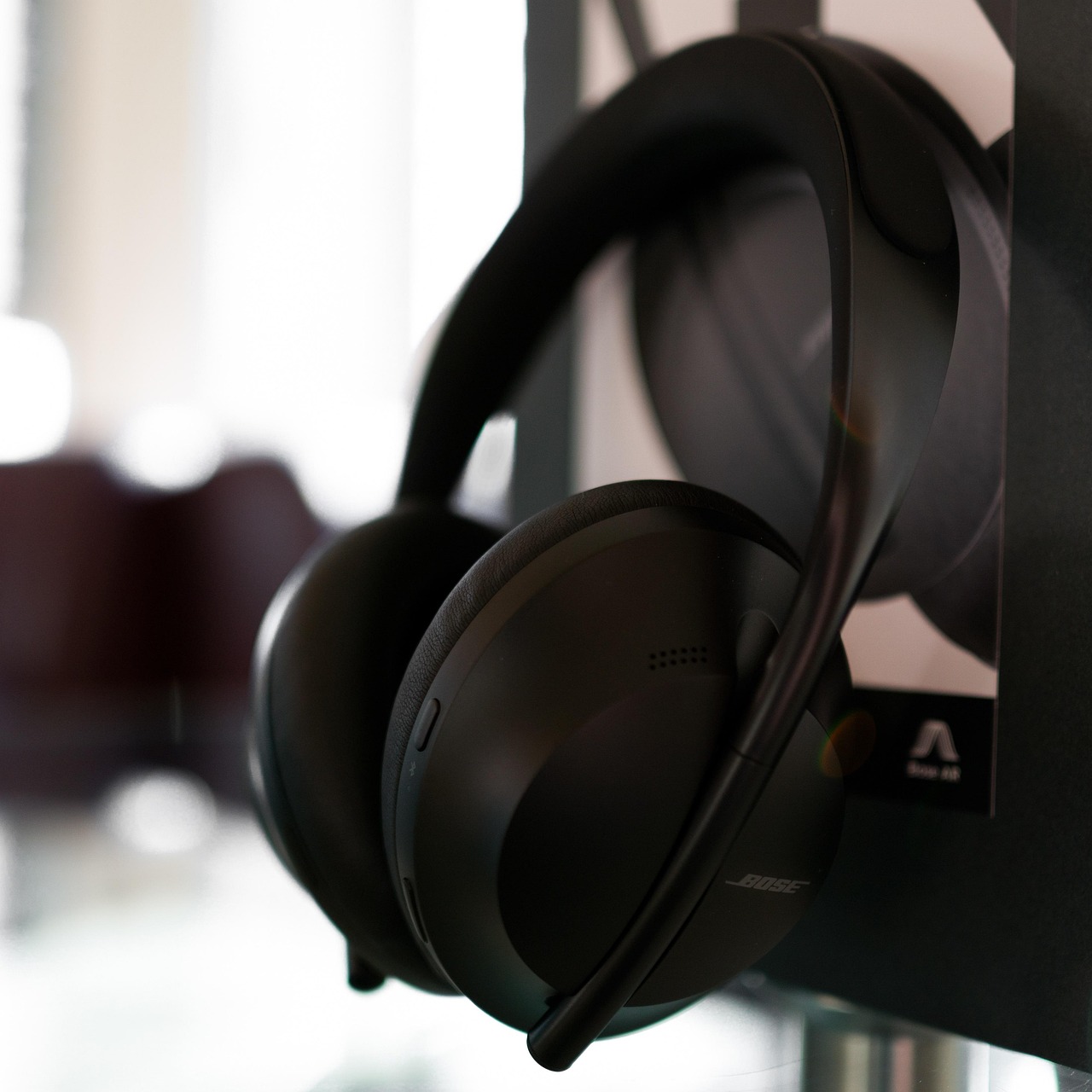 Best Noise Cancelling Headphones 2026: Silence the World