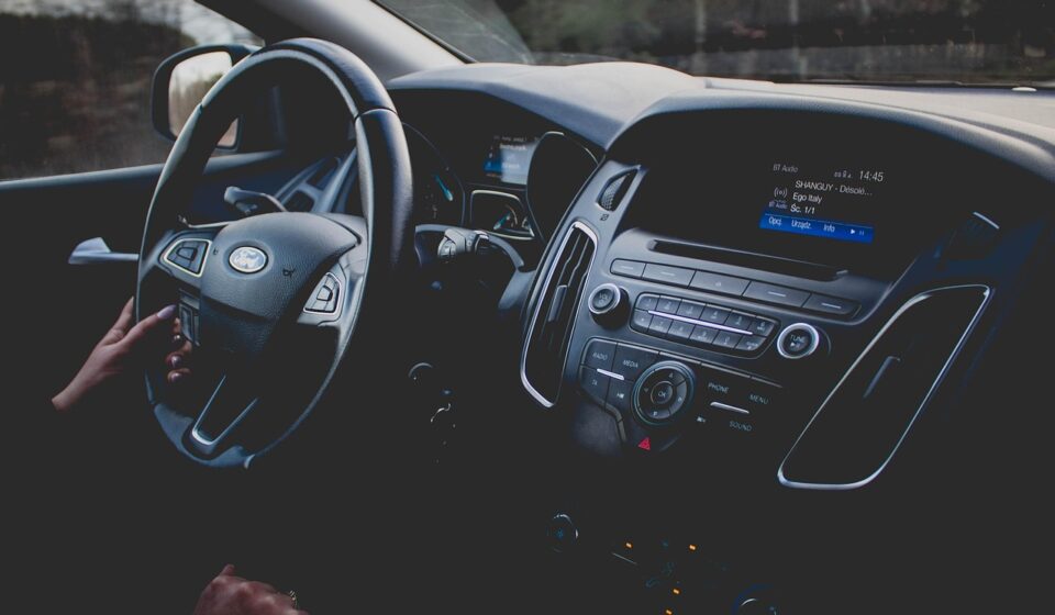 Tesla Cybertruck steering wheel