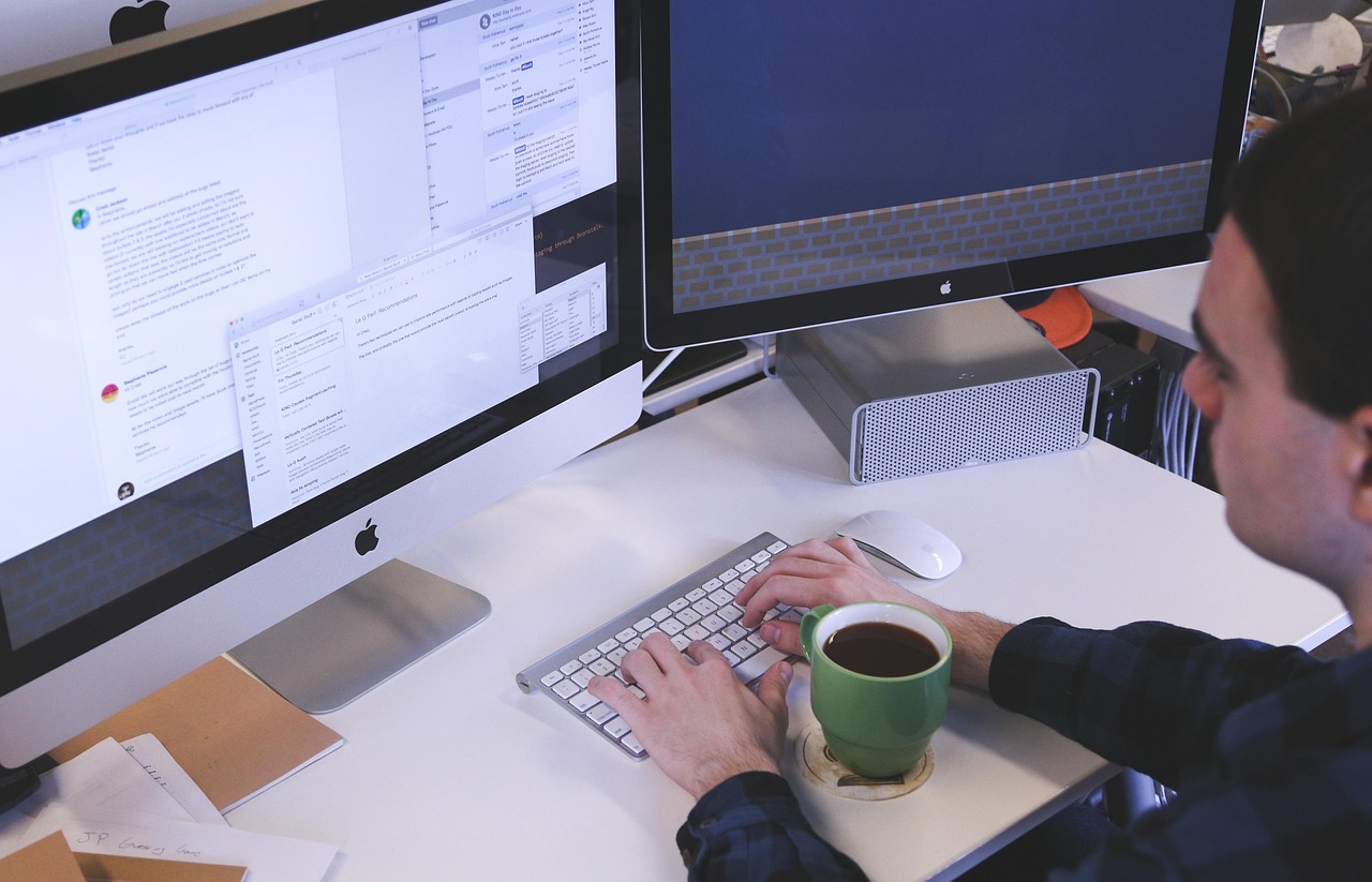 Monitor Half Screen Black? Your 2026 Troubleshooting Guide